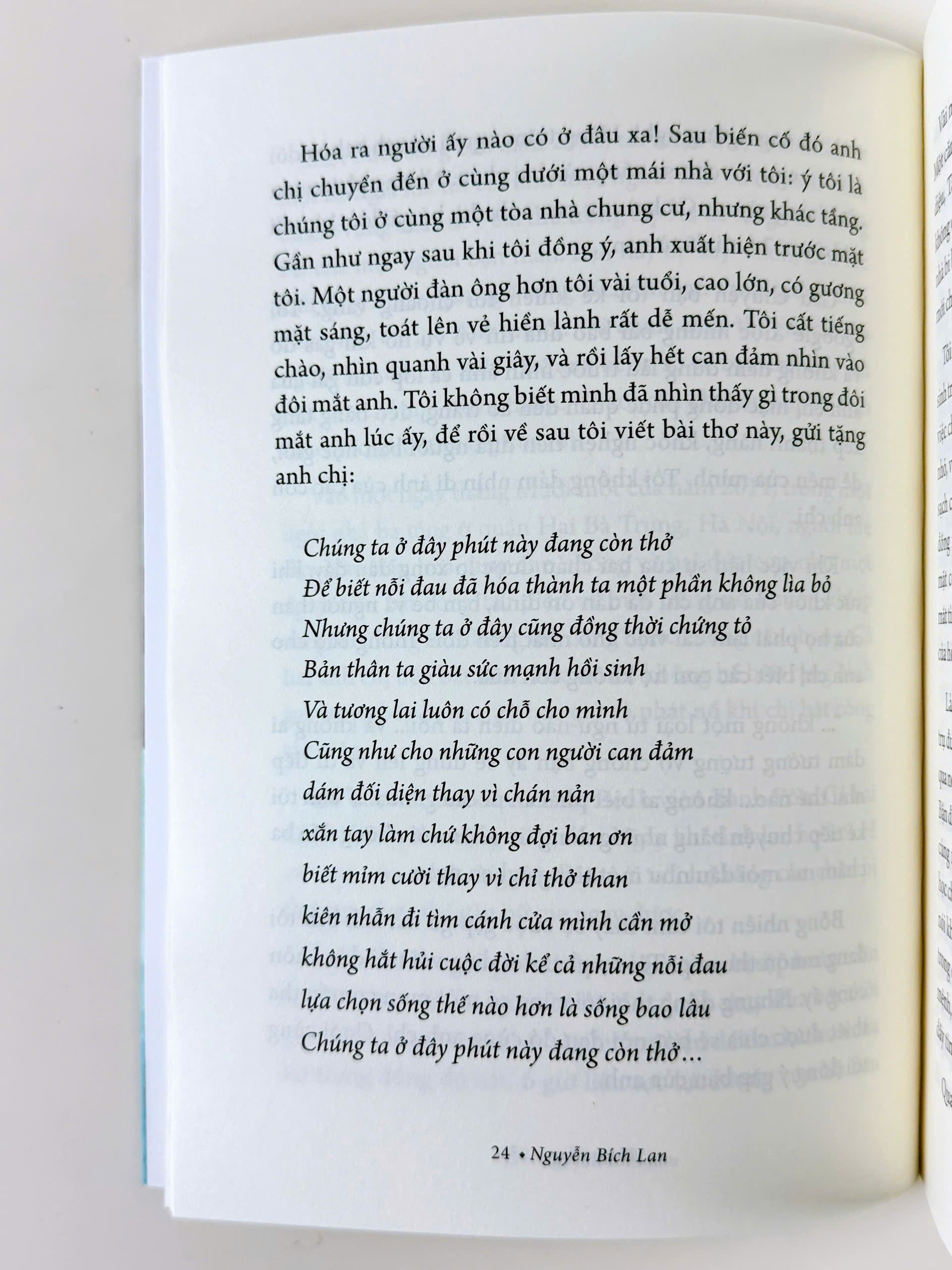 Sách Tự Truyện - Thích Sống (Nguyễn Bích Lan) - Bìa Mềm