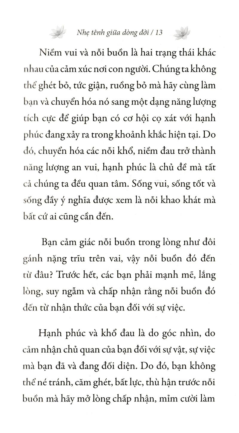 Nhẹ Tênh Giữa Dòng Đời
