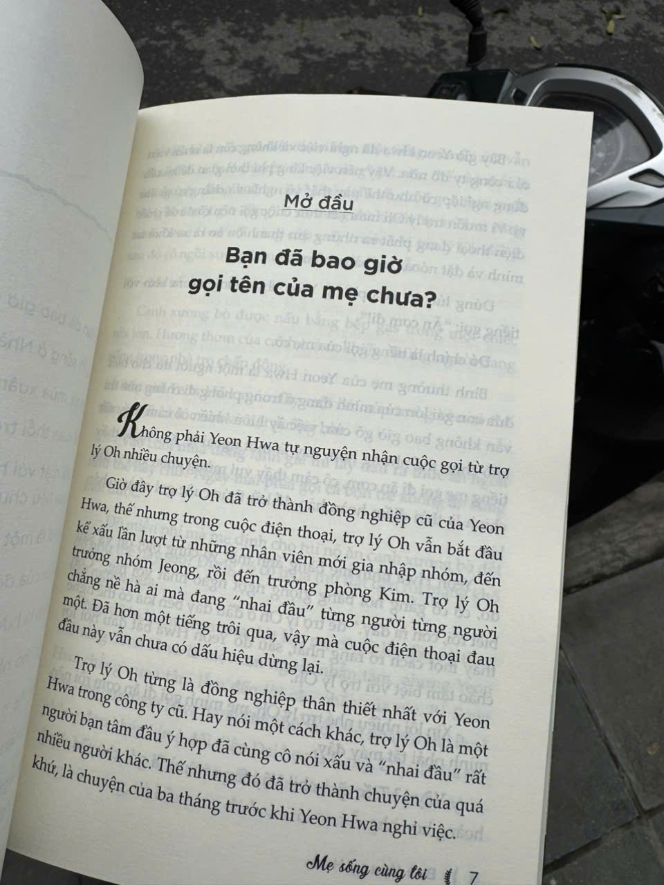 MẸ SỐNG CÙNG TÔI - Bae Kyung Hee – Hà Thu dịch - Tân Việt Books - NXB Văn Học