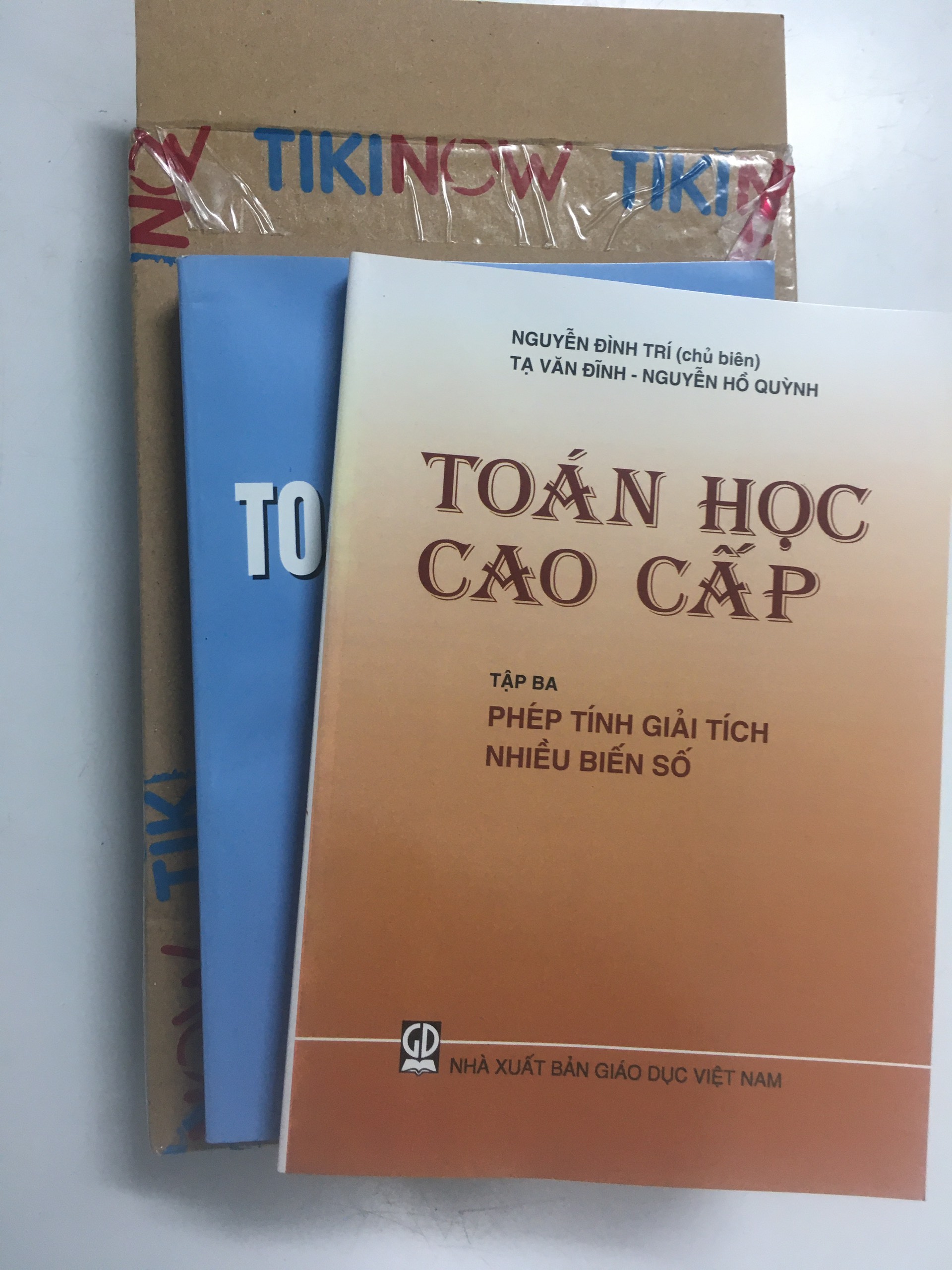 Combo Bộ Sách Toán Cao Cấp Tập 3 + Bài Tập Toán Cao Cấp Tập 3 ( Phép Tính Giải Tích Nhiều Biến Số)